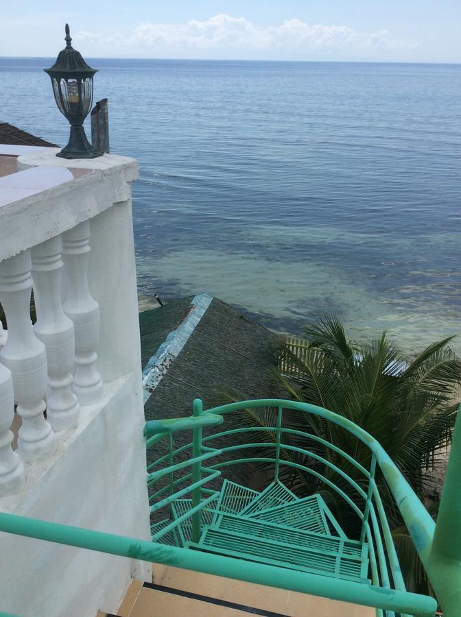 Cronin Residence Resort Oslob Eksteriør billede